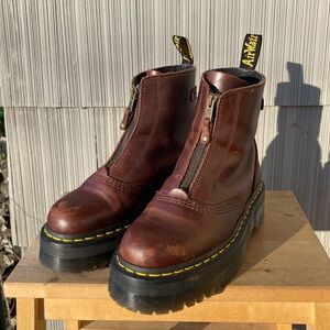 Dr Marten Jetta zip-up platform boots